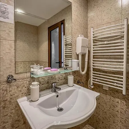 New Ski In 1Br With Ac Sleeps 4, Ski Storage *