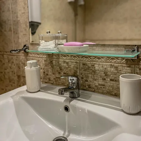1br - Ac - Balcony Apartment *